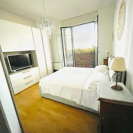 Bologna Holiday Inn 公寓